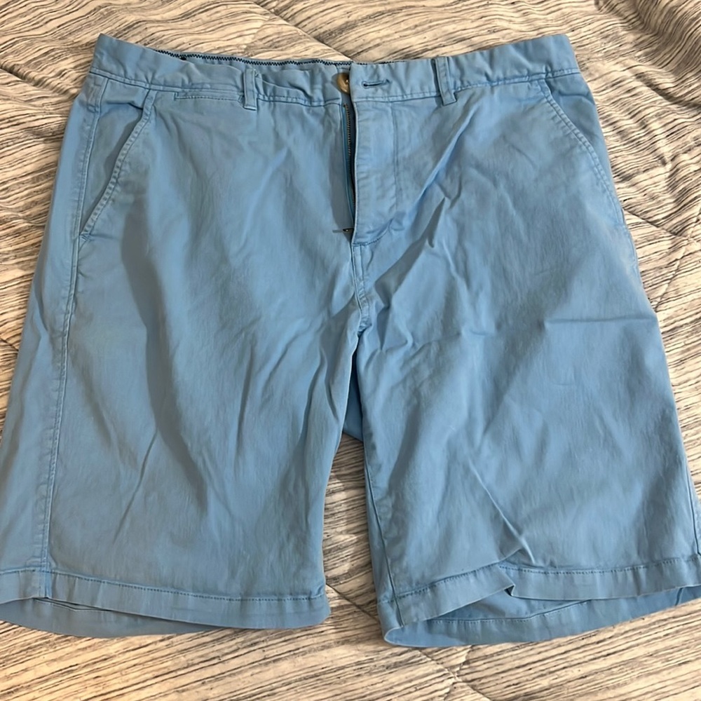 Johnnie-O blue chino shorts size 34